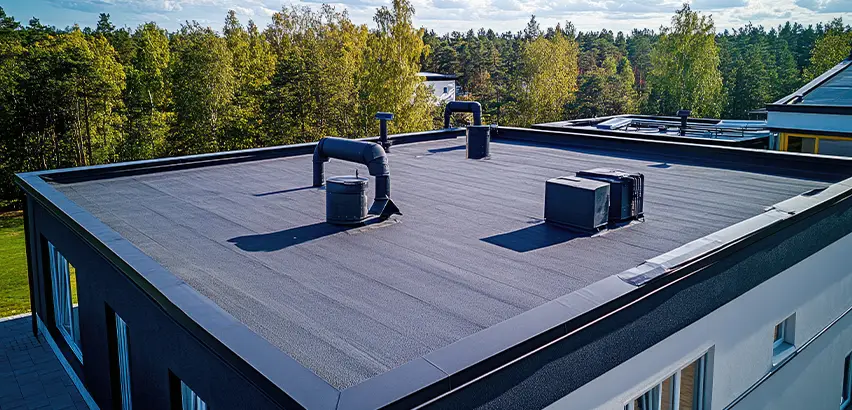 Professional Flat Roof Replacement Services in Gurnee, IL