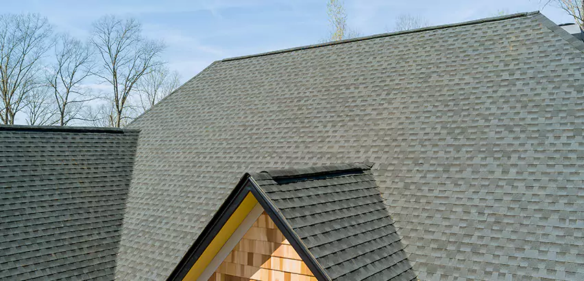 Replacing Vinyl Siding With Cedar Shingles in Gurnee
