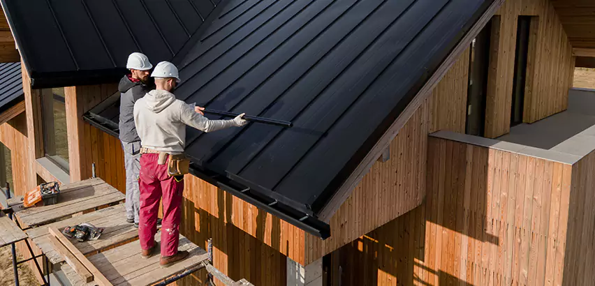 Metal Roof Maintenance in Gurnee