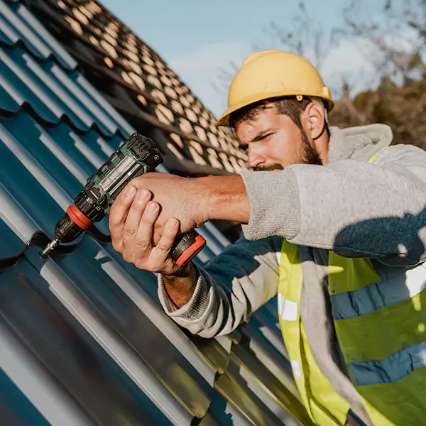 Why Gurnee Homeowners Choose Gurnee Roofing Pro for Steel Roof Repair Service?